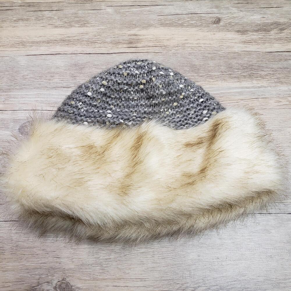 Ecote Hat Beanie Fitted Womens One Size Gray Knit Faux Fur Trim Winter Metallic